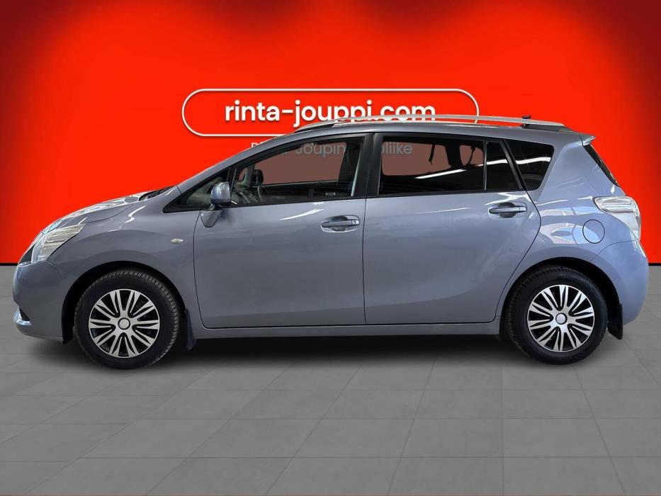 TOYOTA Verso 2010
