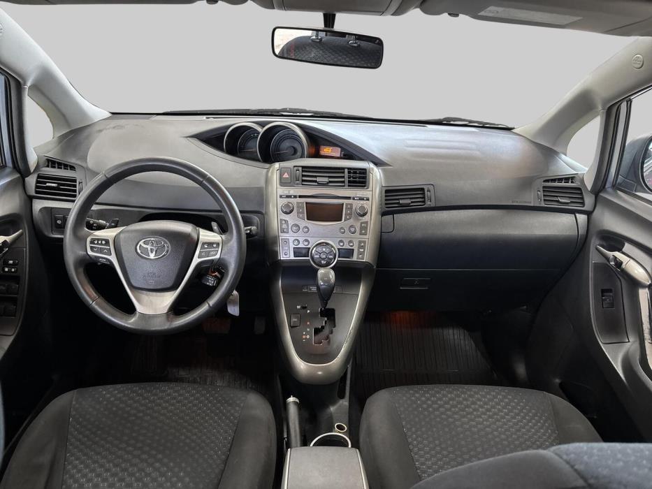 TOYOTA Verso 2010