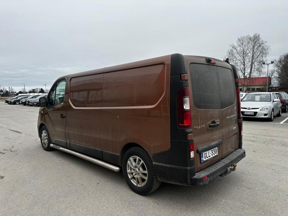 RENAULT TRAFIC 2015