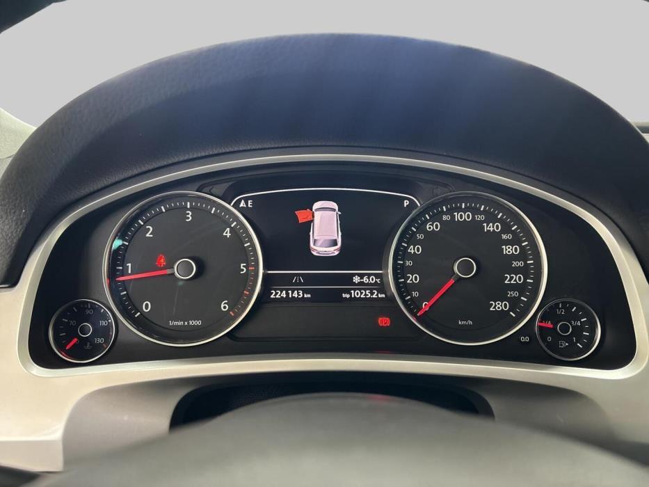 VOLKSWAGEN Touareg 2014
