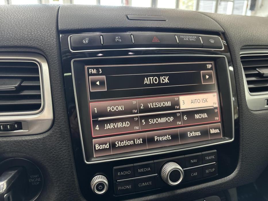 VOLKSWAGEN Touareg 2014
