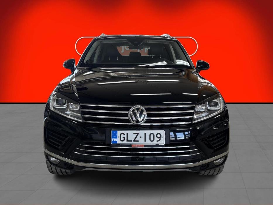 VOLKSWAGEN Touareg 2014