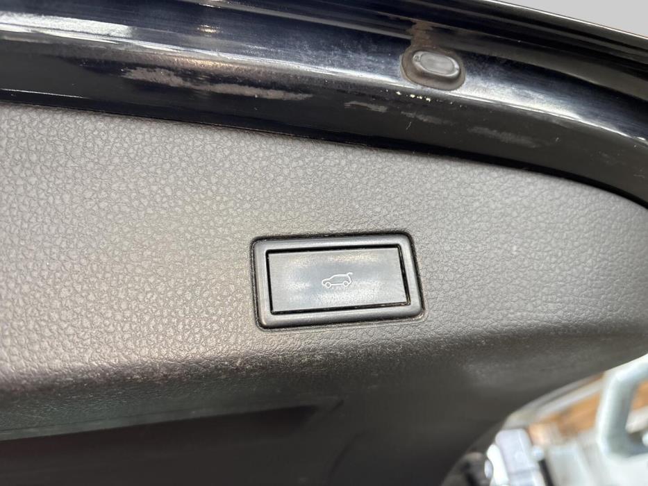 VOLKSWAGEN Touareg 2014