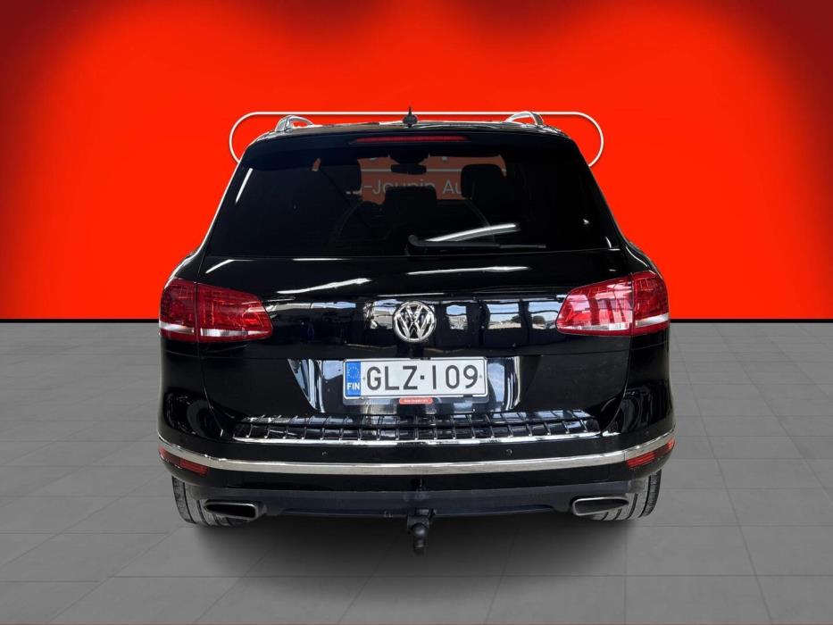VOLKSWAGEN Touareg 2014