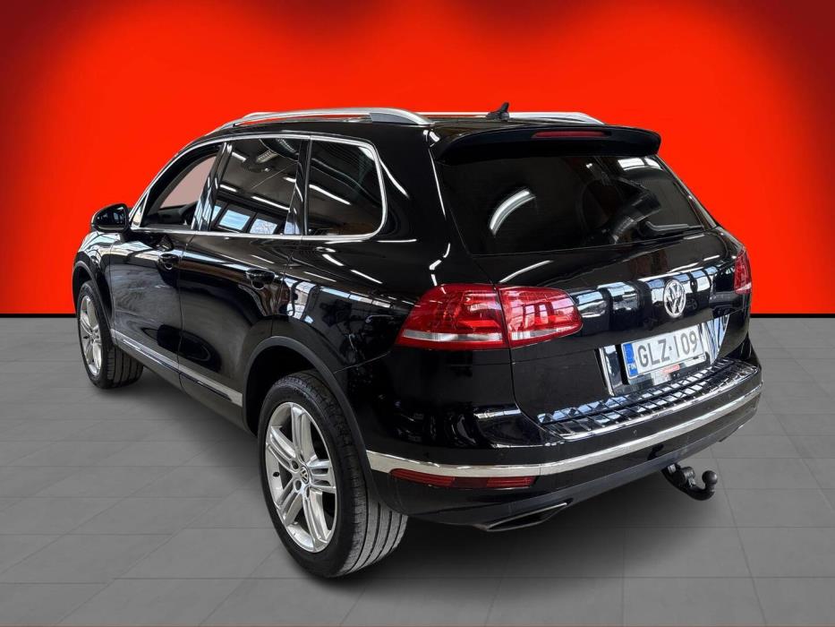 VOLKSWAGEN Touareg 2014