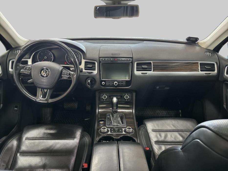 VOLKSWAGEN Touareg 2014
