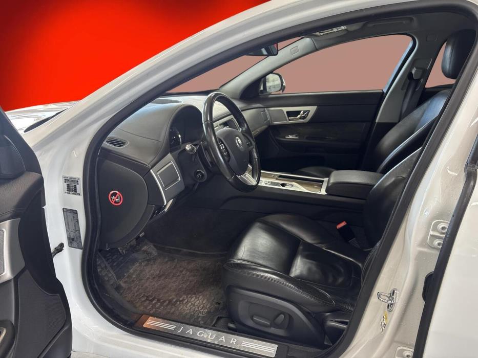 JAGUAR XF 2013