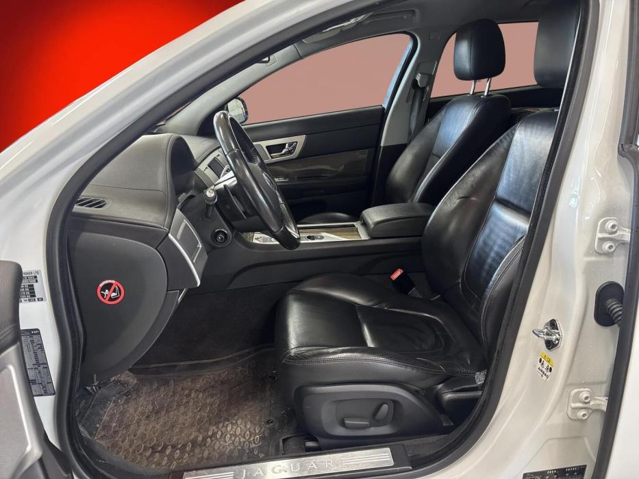 JAGUAR XF 2013