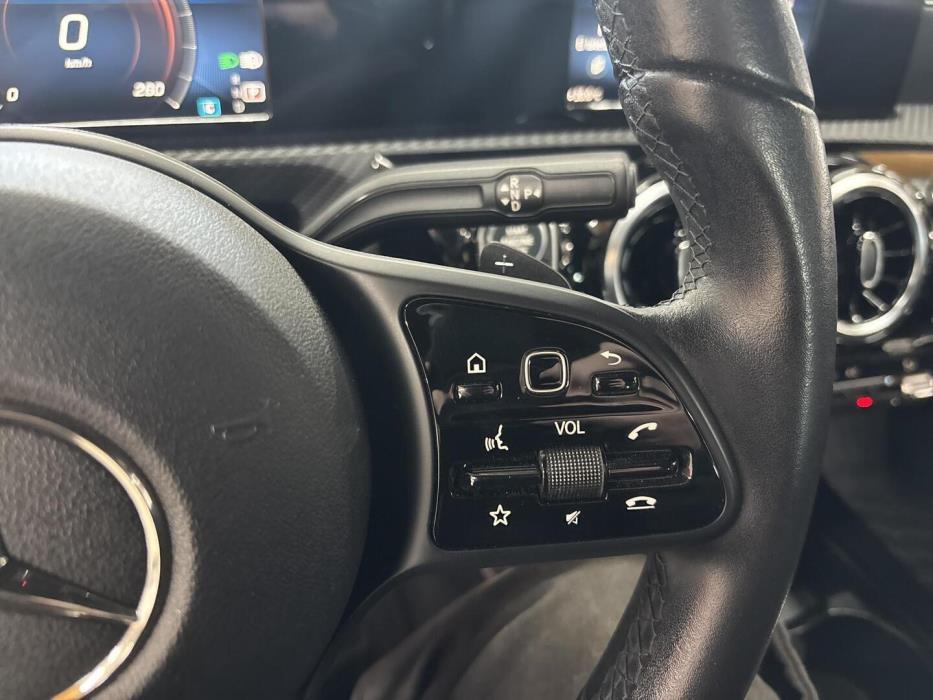 MERCEDES-BENZ A 2020