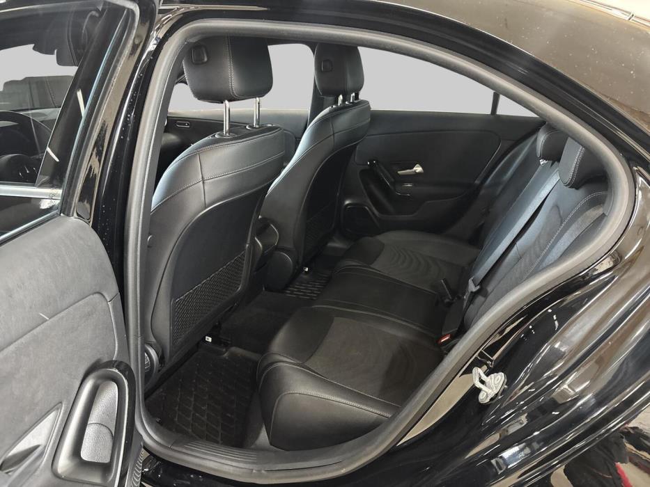 MERCEDES-BENZ A 2020