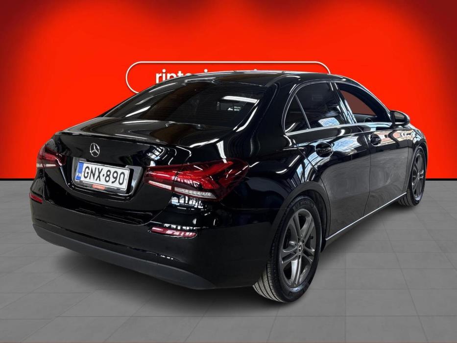 MERCEDES-BENZ A 2020