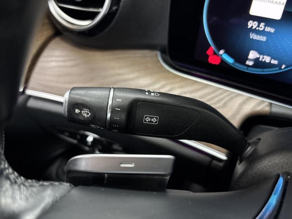 MERCEDES-BENZ E 2021