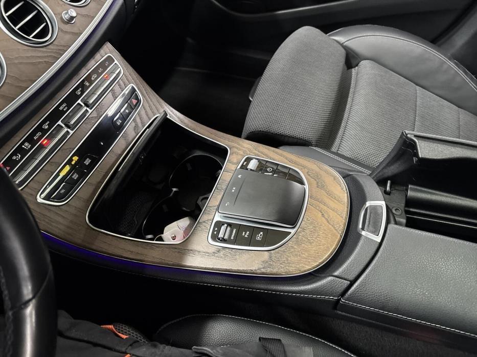 MERCEDES-BENZ E 2021