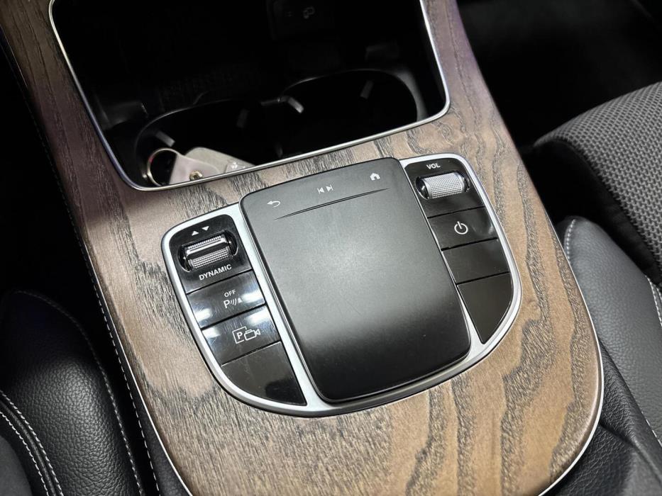 MERCEDES-BENZ E 2021