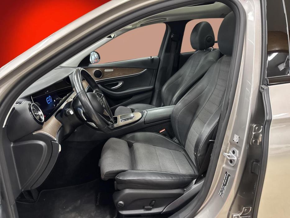 MERCEDES-BENZ E 2021