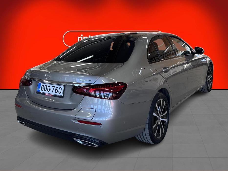 MERCEDES-BENZ E 2021