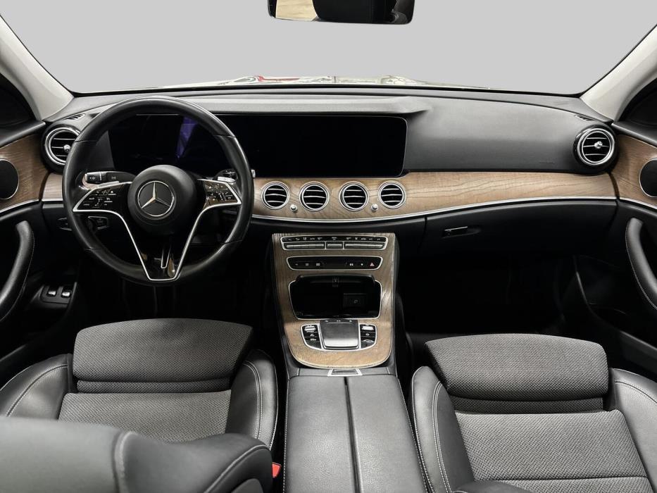 MERCEDES-BENZ E 2021