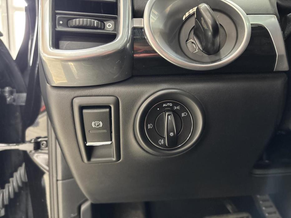 PORSCHE CAYENNE 2011