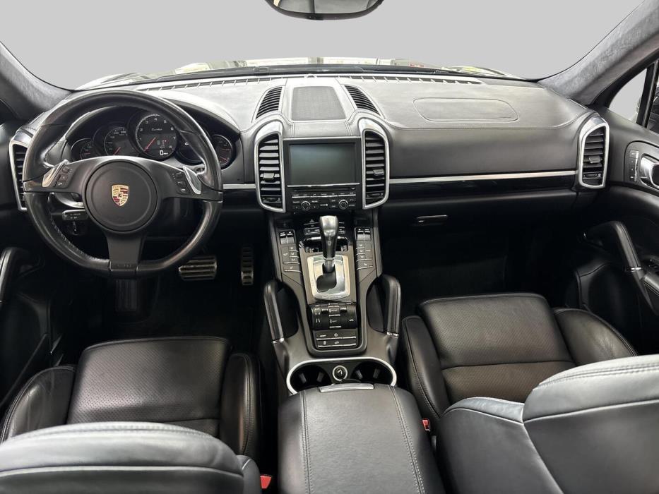 PORSCHE CAYENNE 2011