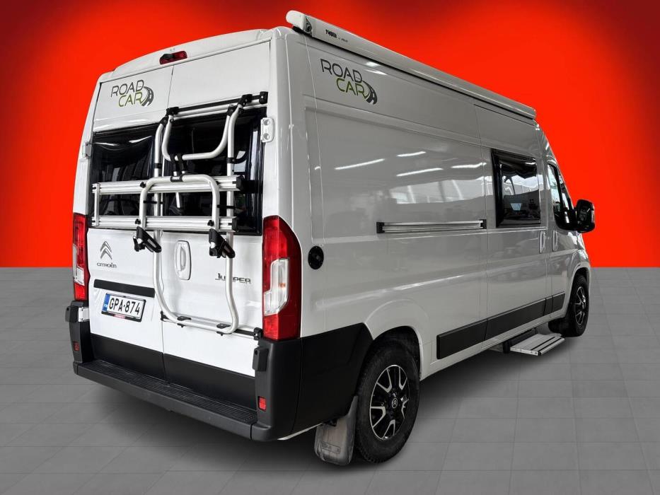 ROADCAR VAN R 601 2022