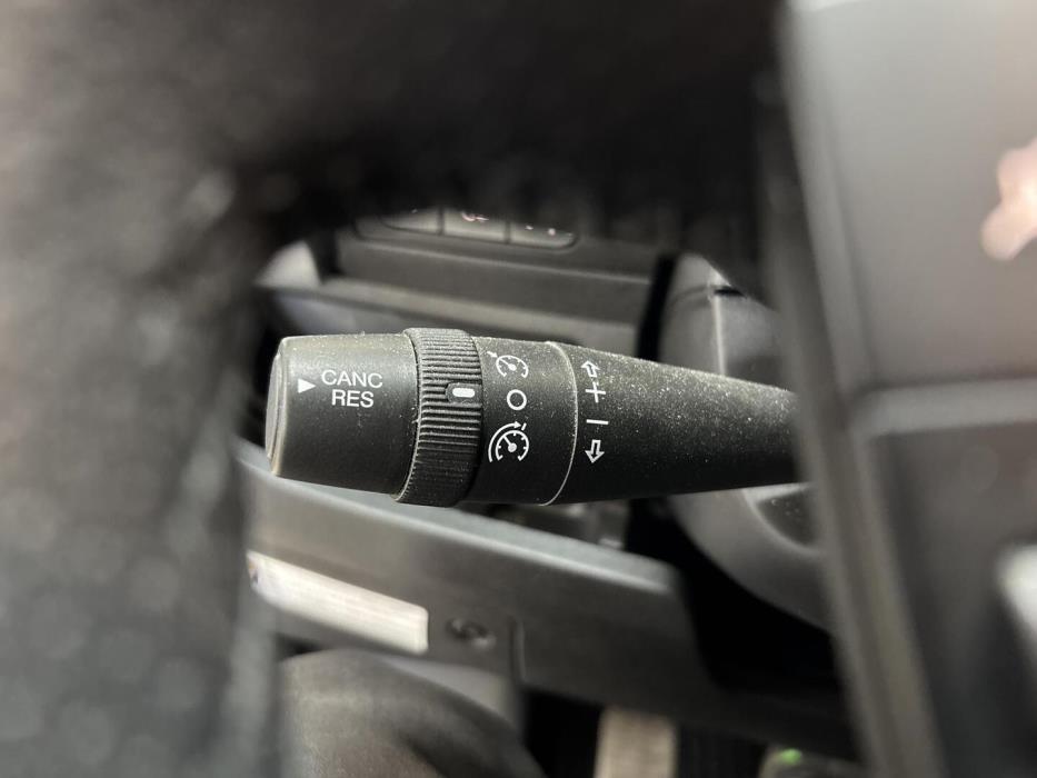 ROADCAR VAN R 601 2022