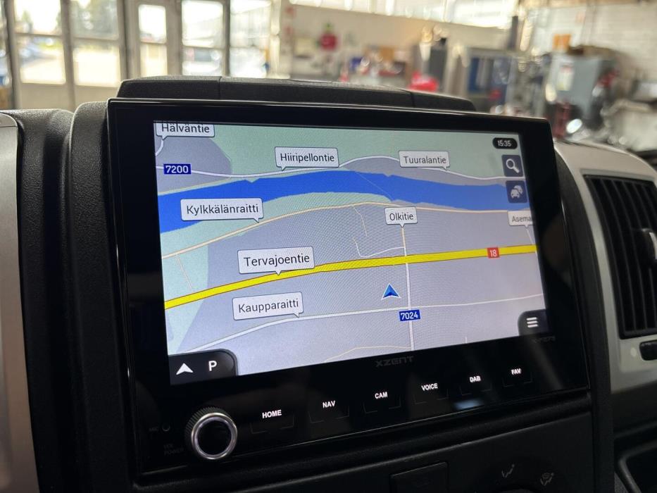 ROADCAR VAN R 601 2022