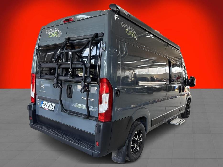 ROADCAR VAN R 601 2022