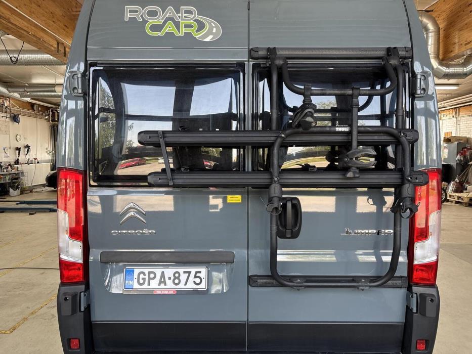 ROADCAR VAN R 601 2022