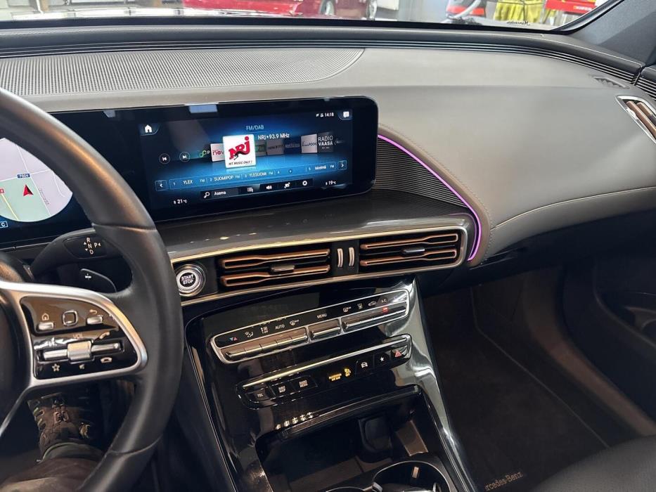 MERCEDES-BENZ EQC 2021