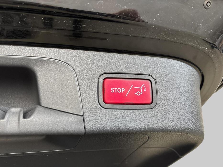 MERCEDES-BENZ EQC 2021