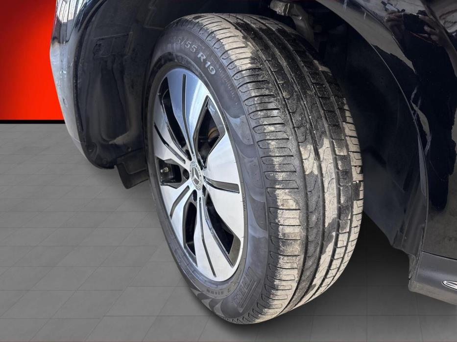 MERCEDES-BENZ EQC 2021