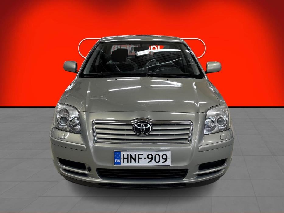 TOYOTA Avensis 2005