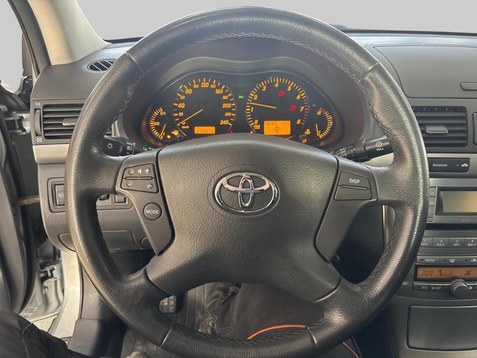 TOYOTA Avensis 2008