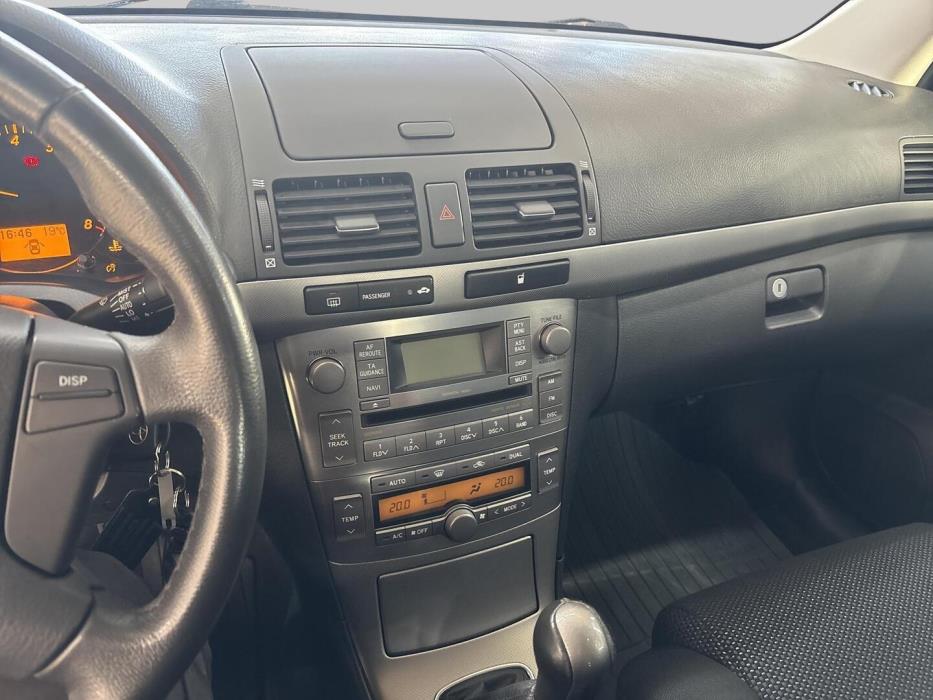 TOYOTA Avensis 2008