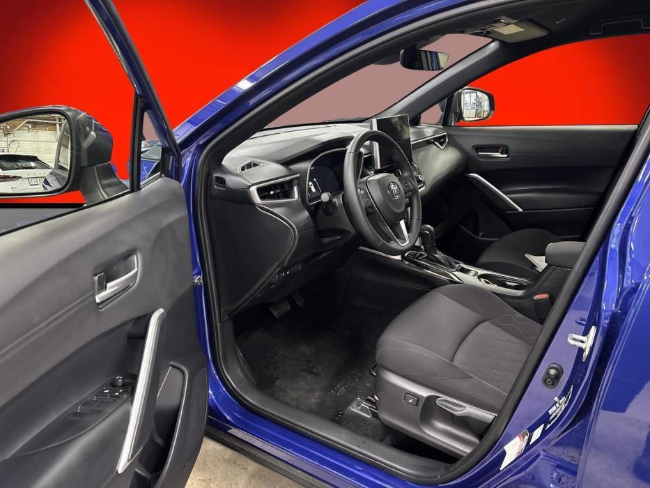 TOYOTA Corolla Cross 2023