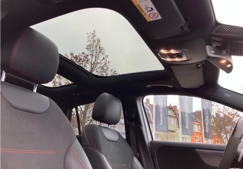 MERCEDES-BENZ EQA 2022