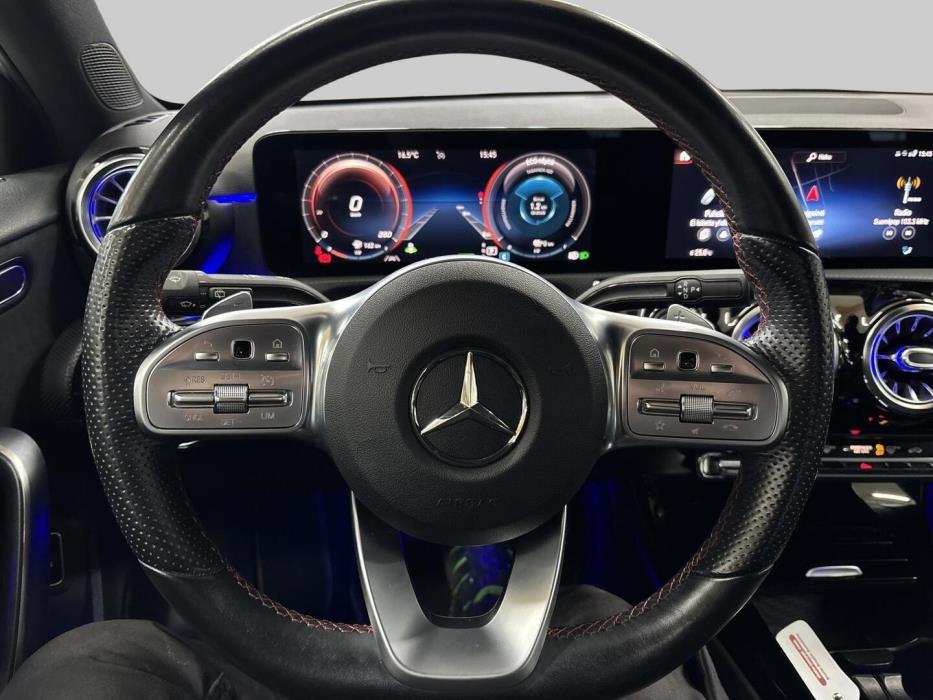 MERCEDES-BENZ A 2020