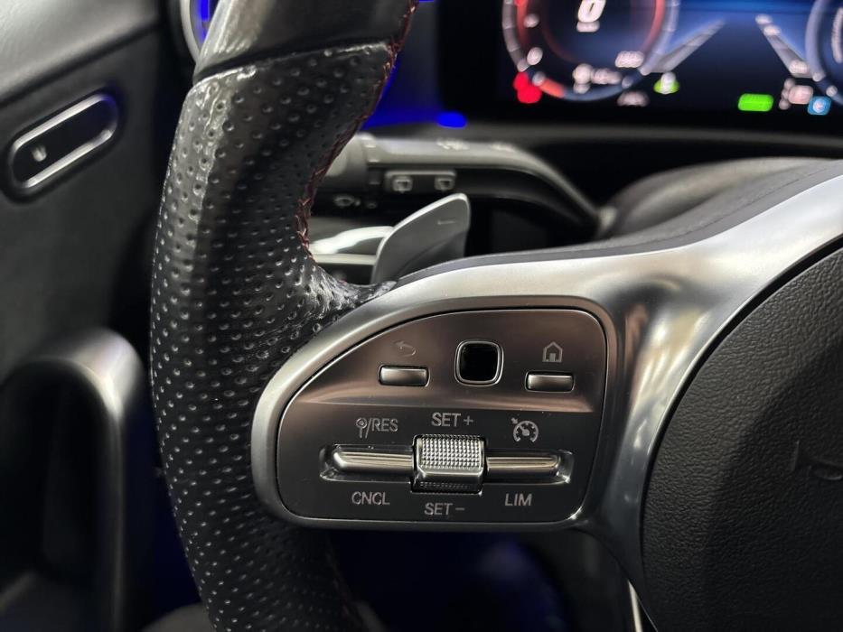 MERCEDES-BENZ A 2020