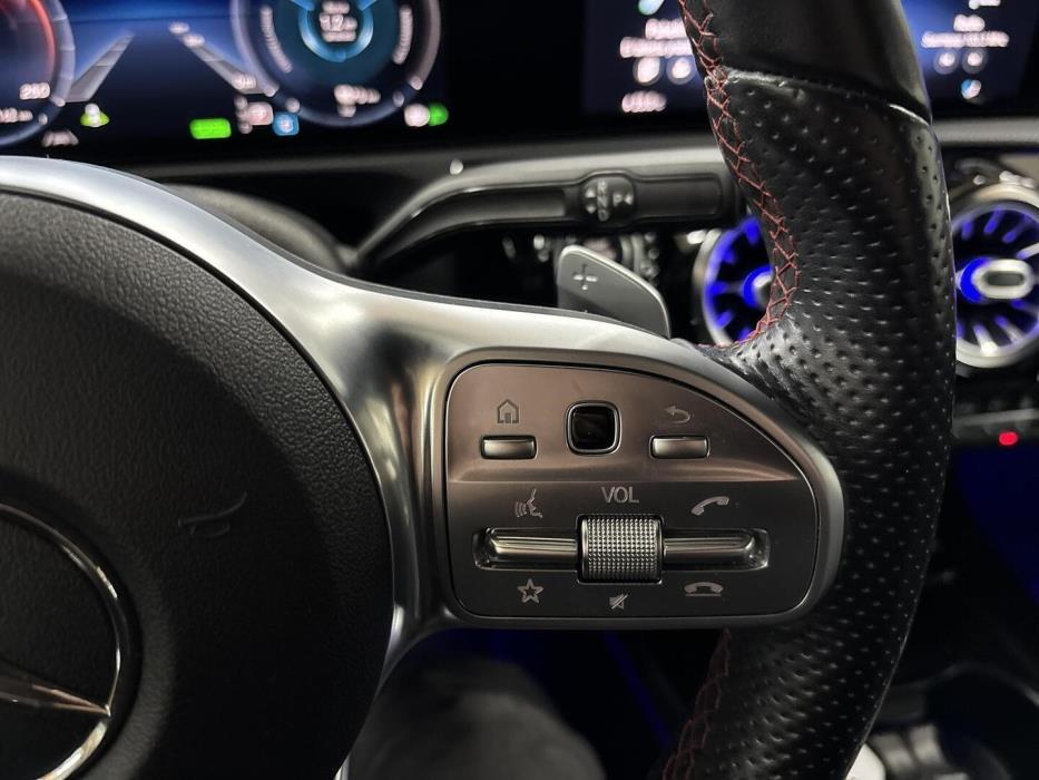 MERCEDES-BENZ A 2020