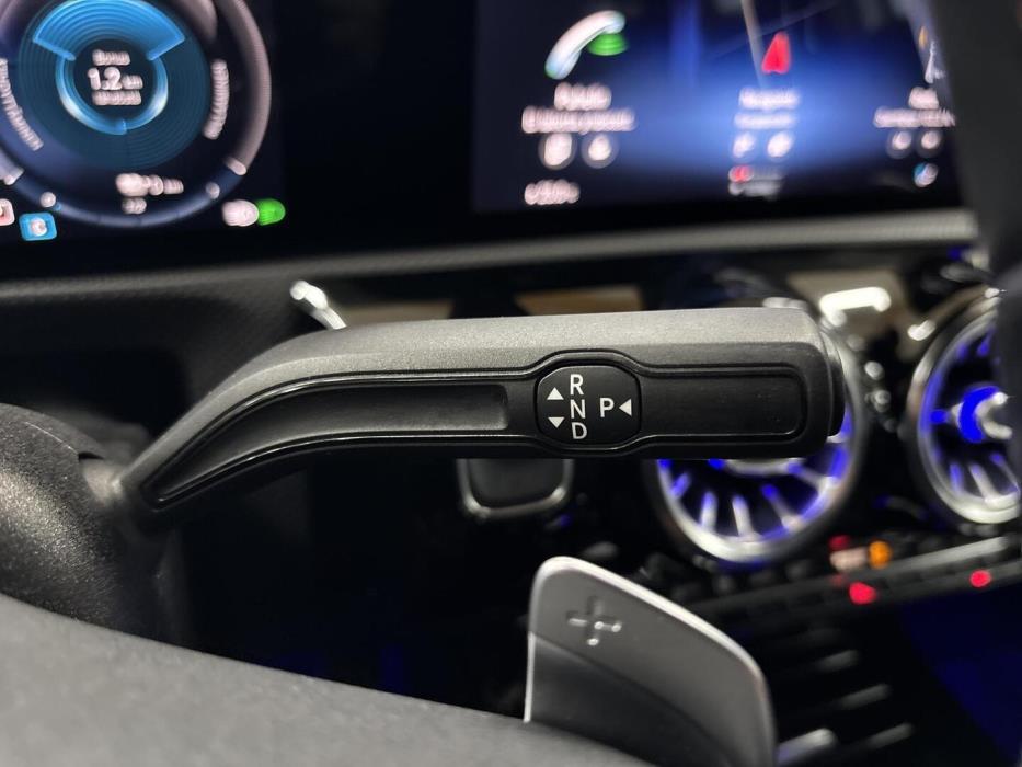 MERCEDES-BENZ A 2020