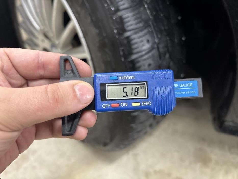 MERCEDES-BENZ E 2014