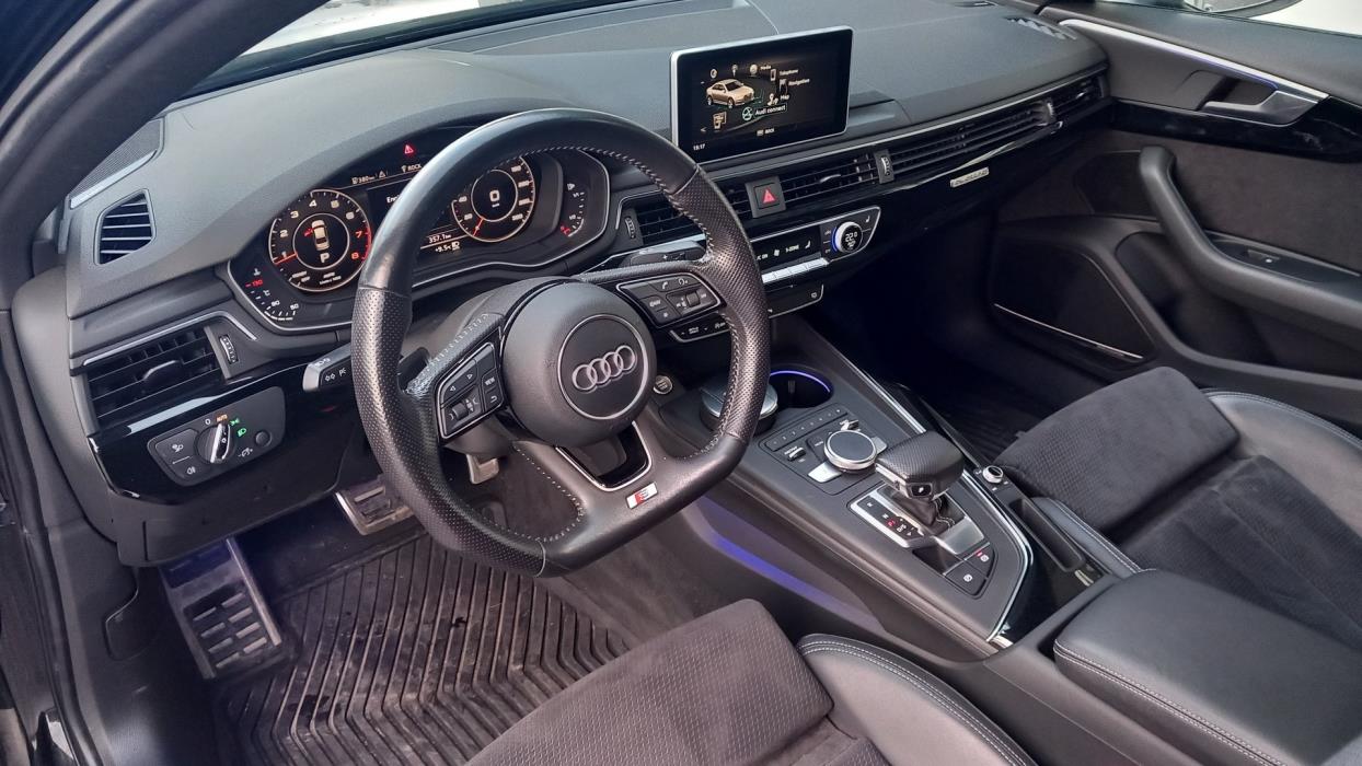 AUDI A4 2016