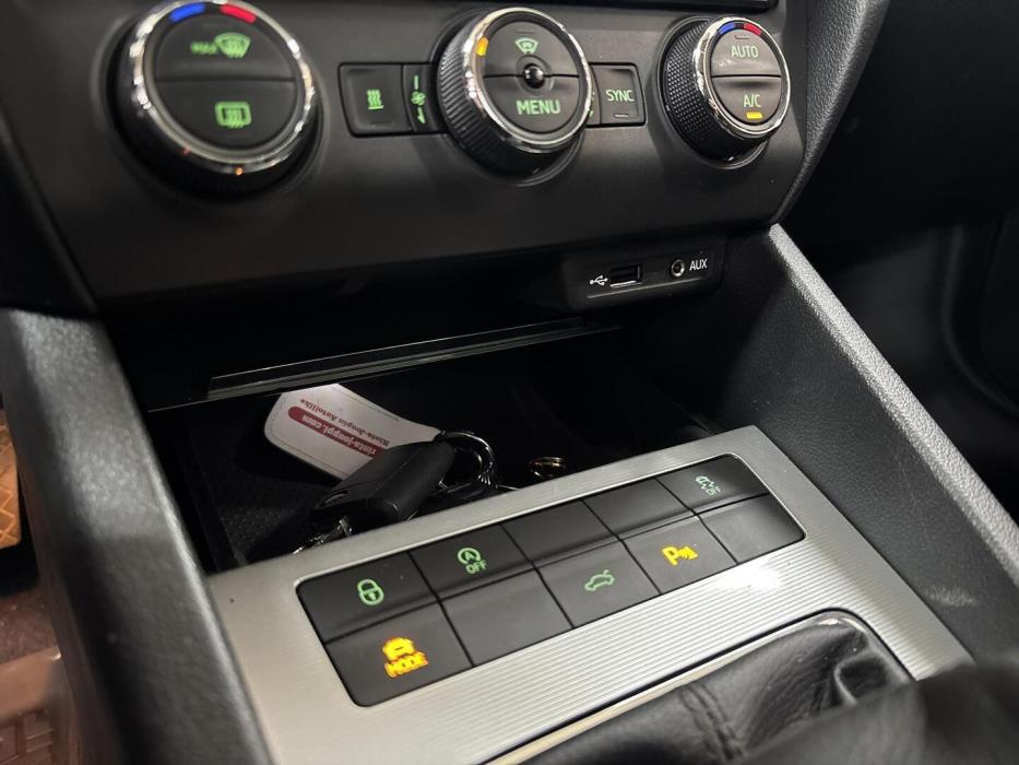SKODA Octavia 2016