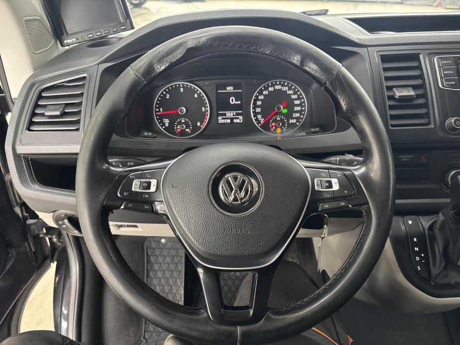 VOLKSWAGEN Transporter 2016