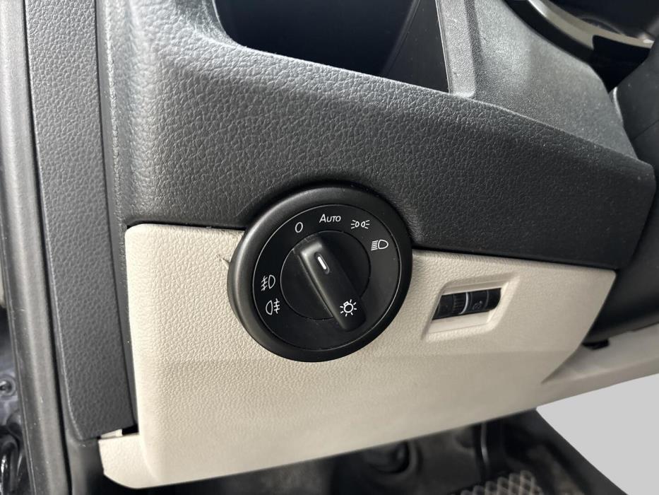 VOLKSWAGEN Transporter 2016