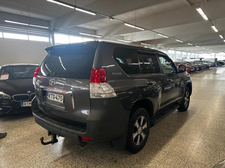 TOYOTA Land Cruiser 2013