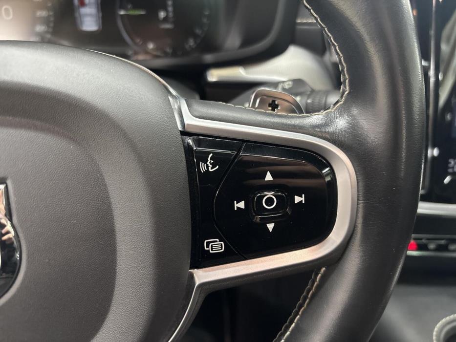 VOLVO V60 2020