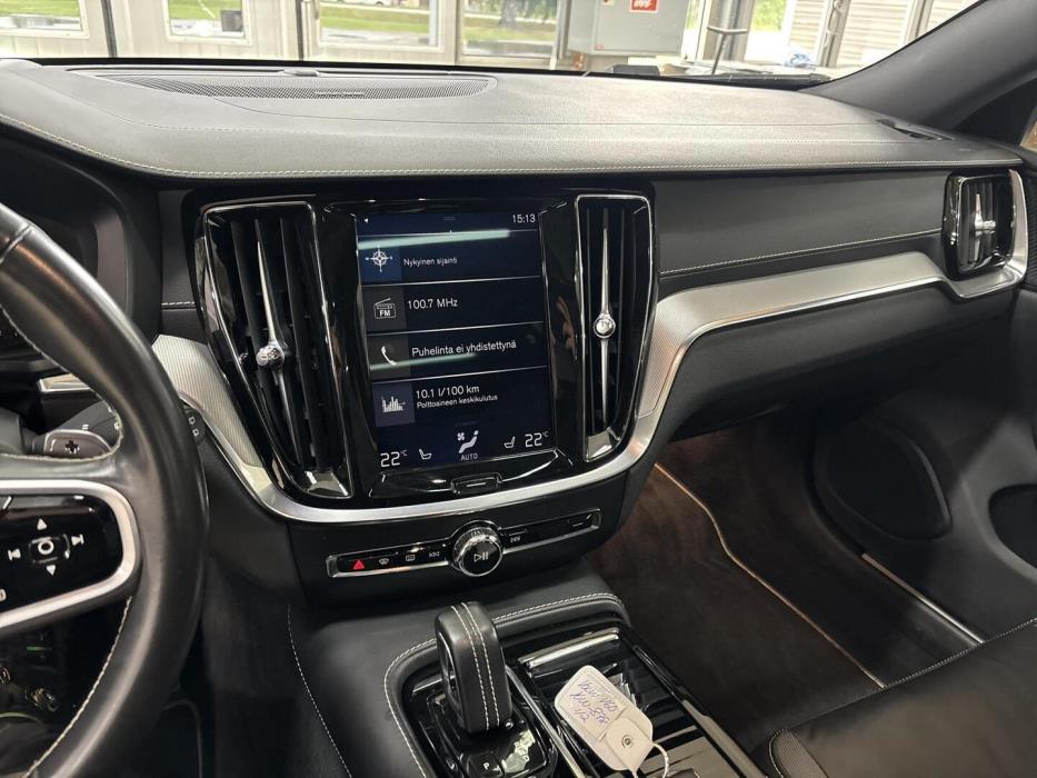 VOLVO V60 2020