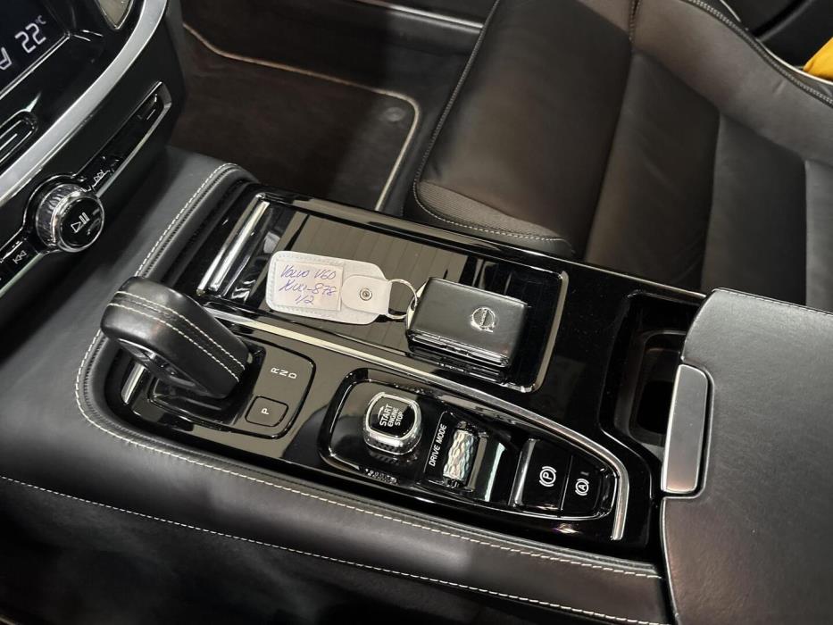 VOLVO V60 2020