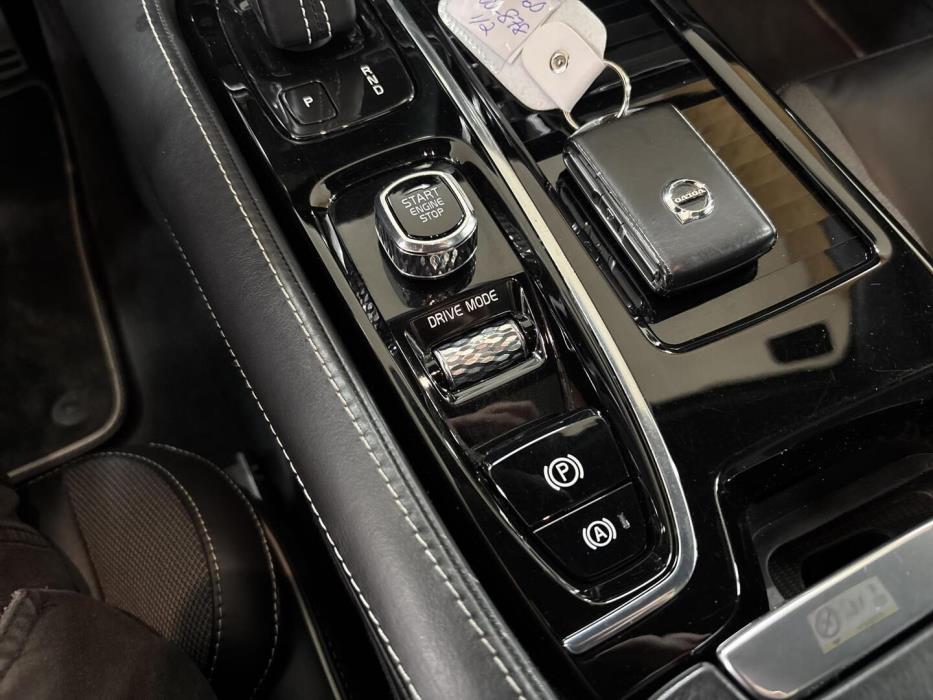 VOLVO V60 2020
